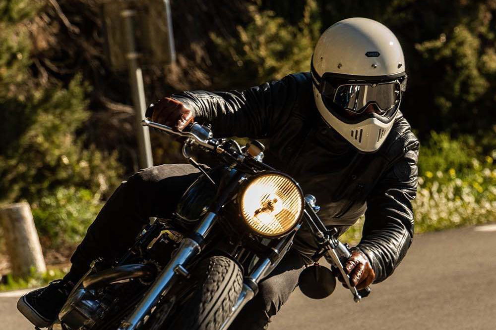 Все что вам нужно знать о покупке мотоциклетных шлемов