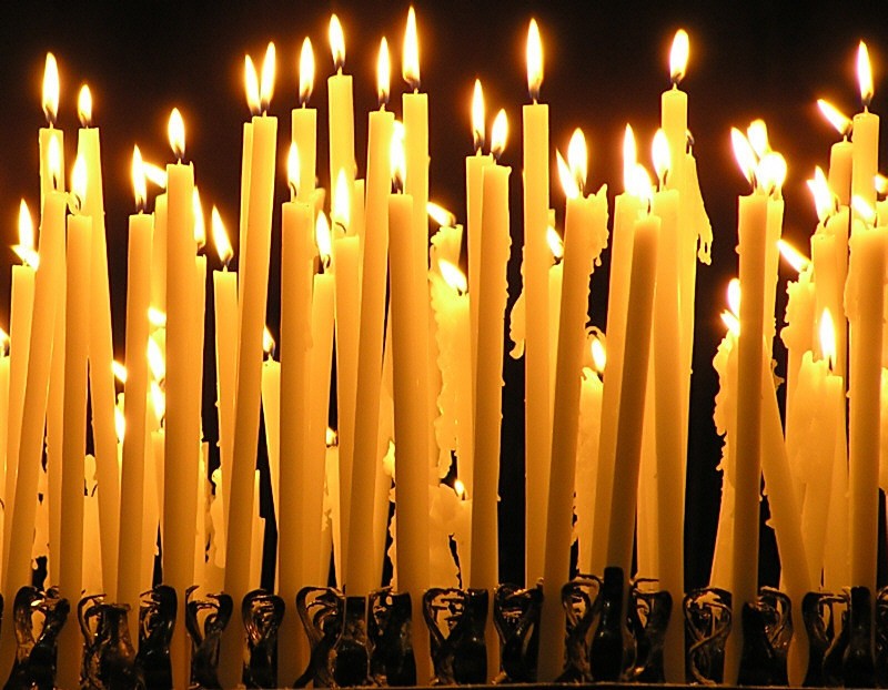 Что значат церковные свечи, и какой в них скрыт сакральный смысл?