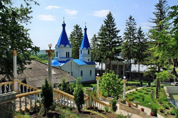 Свято-Успенский Монастырь Цыганешты – позитив и умиротворенность