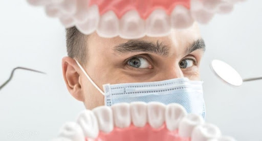 Забота о зубах: найти лучшего стоматолога с помощью Dantisti.ru
